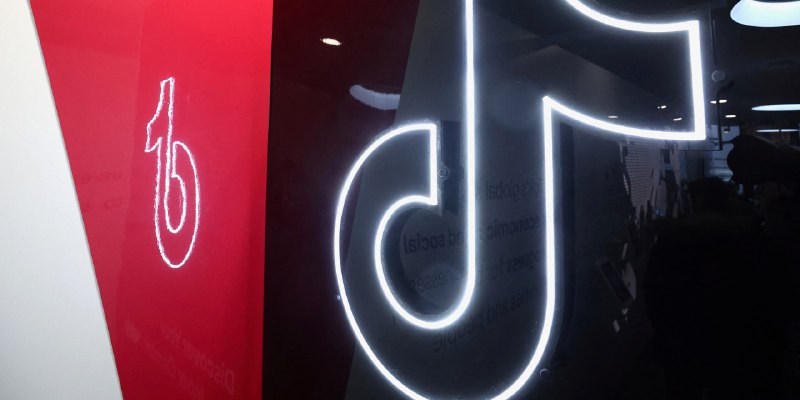 苹果和谷歌移动应用商店恢复上架TikTok
