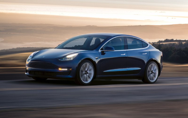［新闻］特斯拉为 Model 3 推送更新，使其刹车距离缩短了 6m